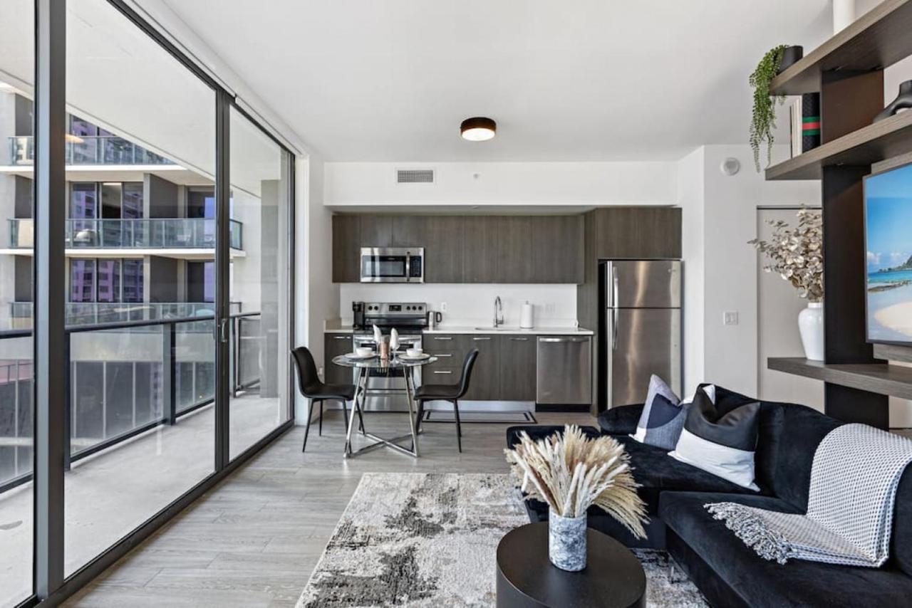 Corner Condo W/ Unrivaled Views Miami Exterior photo