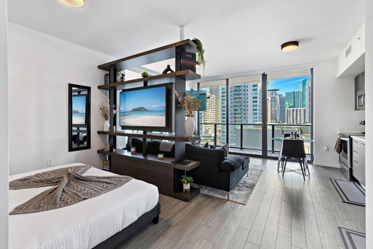 Corner Condo W/ Unrivaled Views Miami Exterior photo